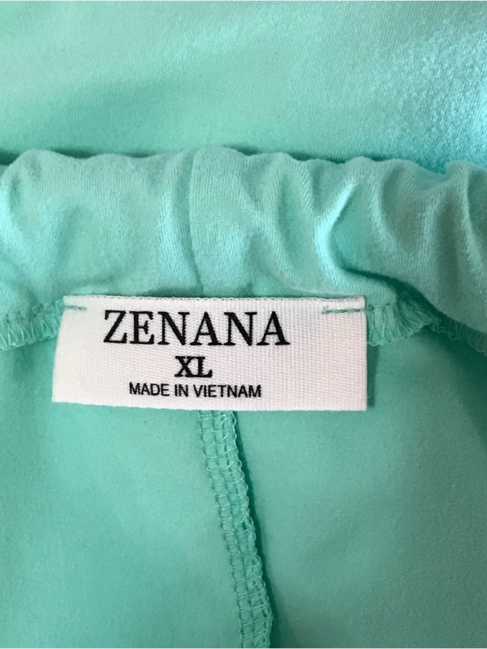 BN Zenana Outfitters Sleeveless Draped V-Neck Surplice Tank Top - Picture 6 of 8